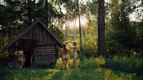 Filmstill_Smoke-Sauna-Sisterhood